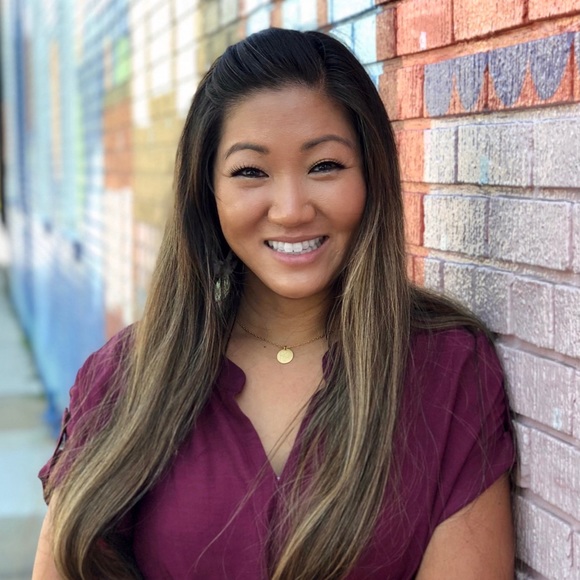 Meet your Posher, Lisa - Picture 1 of 1